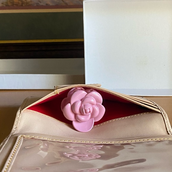 Dooney & Bourke Rare Rainbow Monogram Y2K It Girl Wallet - Picture 10 of 13